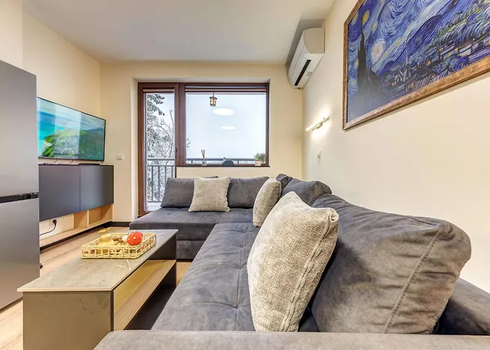 Alpine Glow With Parking Apartament *